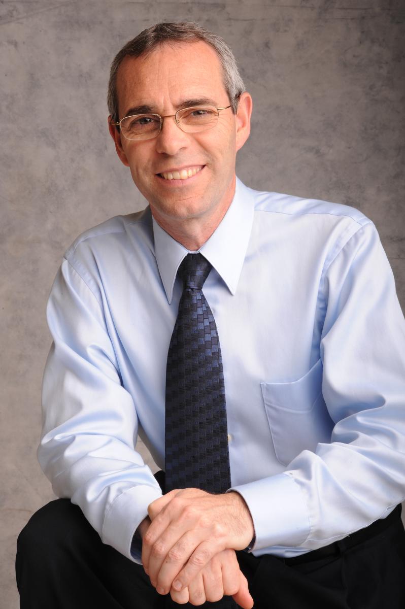 פרופסור דוד פסיג, חוקר בכיר בתחום חקר העתיד, ראש המגמה לטכנולוגיות תקשורת בחינוך וראש המעבדה למציאות מדומה באוניברסיטת בר-אילן